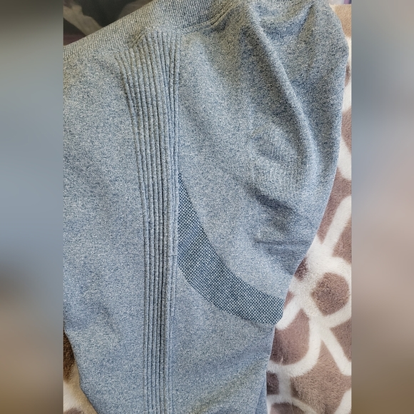 Women's Elevate women's butt enhancing leggings. - Picture 10 of 11